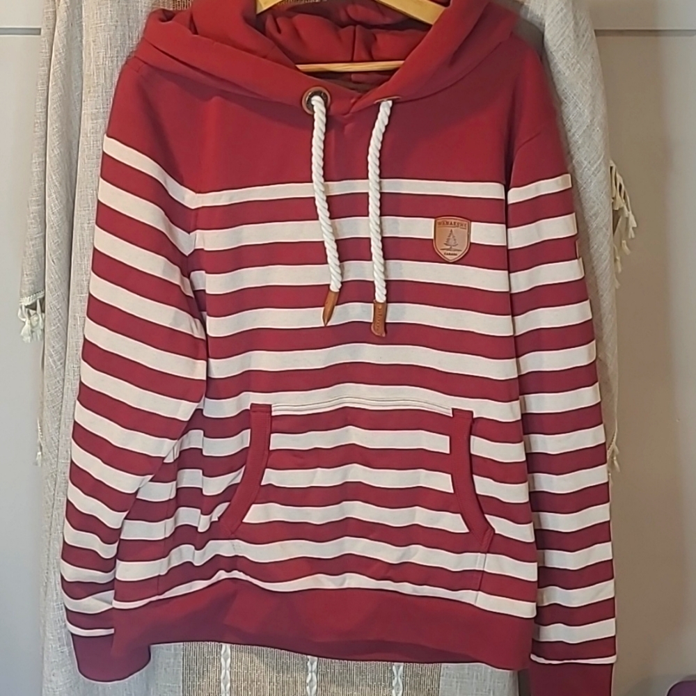 Item #17 NWOT Women's Wanakome Hoodie sz XL - Picture 2 of 5